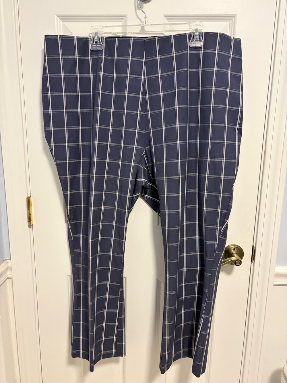 A New Day women’s plus Size 20W flared blue plaid pants. Side zip.